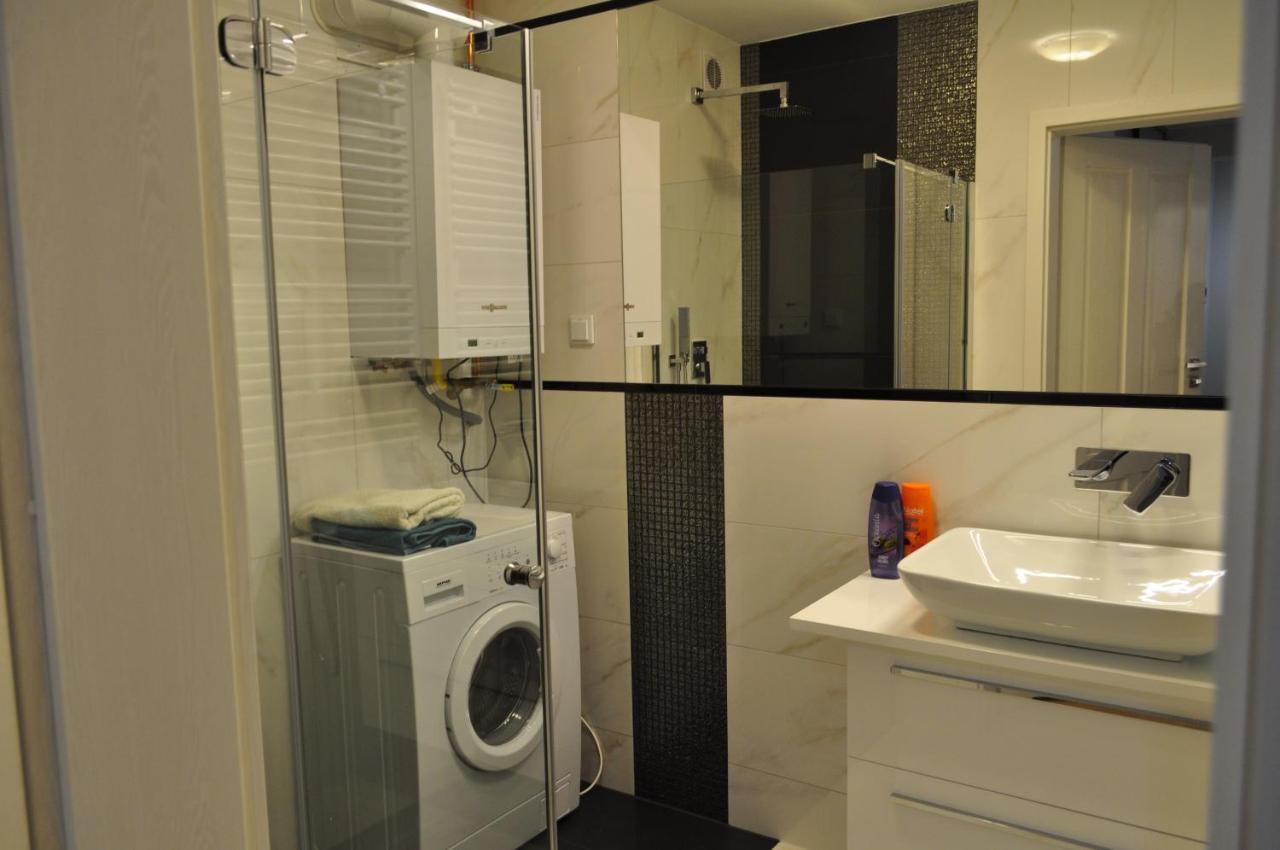 Apartament W Centrum Zielona Góra Extérieur photo