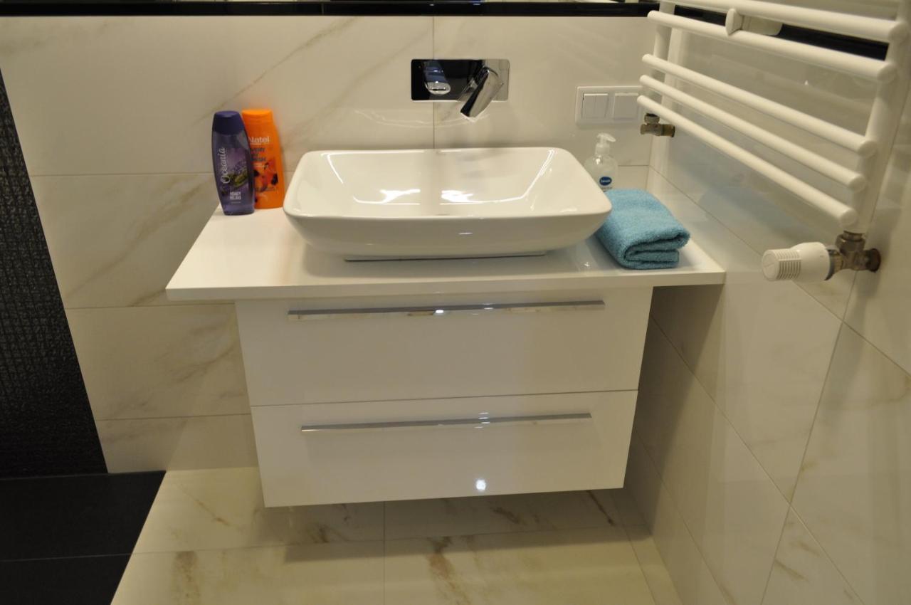 Apartament W Centrum Zielona Góra Extérieur photo